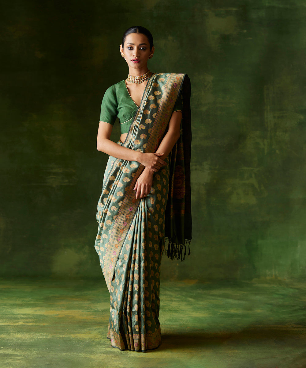 Handloom_Green_Pure_Malda_Silk_Banarasi_Baluchari_Saree_With_Badhshah_Begum_Pallu_WeaverStory_02