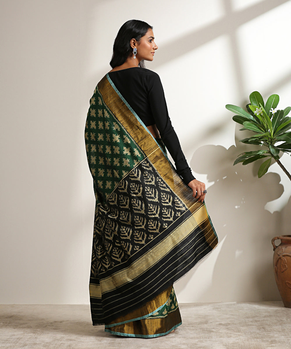 Black_Handloom_Pure_Raw_Silk_Patola_Saree_With_Green_Border_And_Pallu_WeaverStory_03