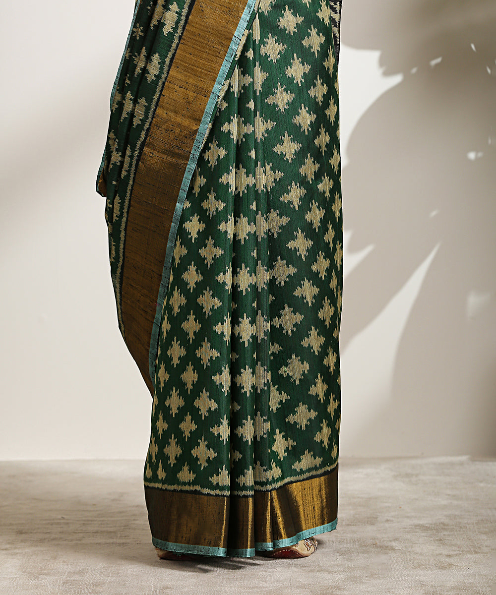 Black_Handloom_Pure_Raw_Silk_Patola_Saree_With_Green_Border_And_Pallu_WeaverStory_04