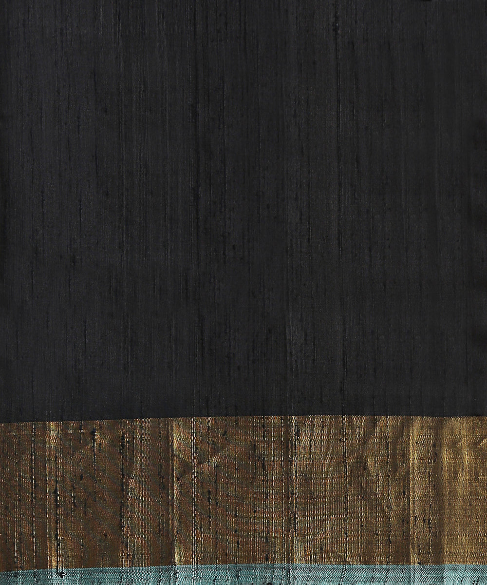 Black_Handloom_Pure_Raw_Silk_Patola_Saree_With_Green_Border_And_Pallu_WeaverStory_05