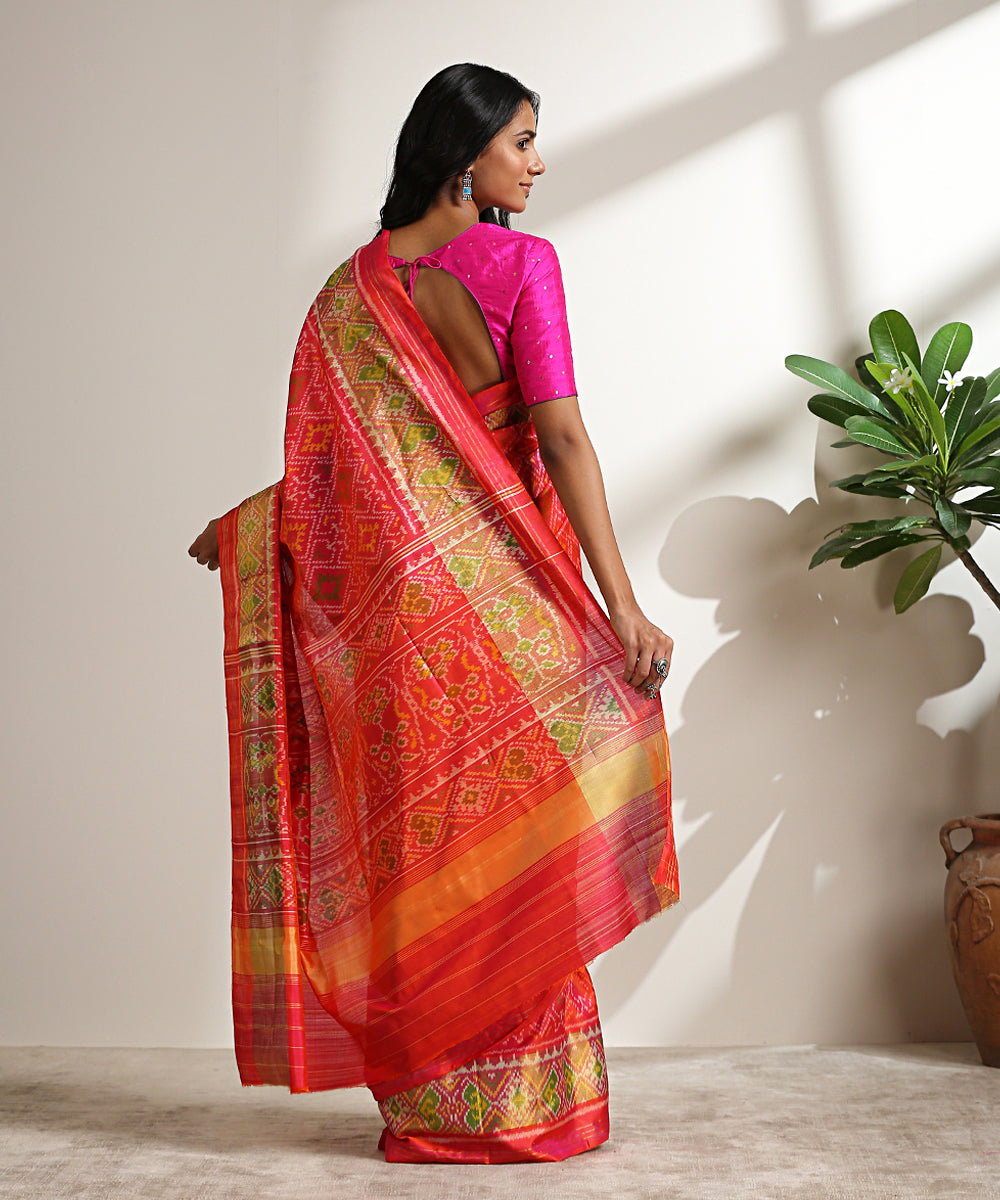 Handloom_Pink_Pure_Mulberry_Silk_Patola_Saree_With_Tissue_Border_WeaverStory_03