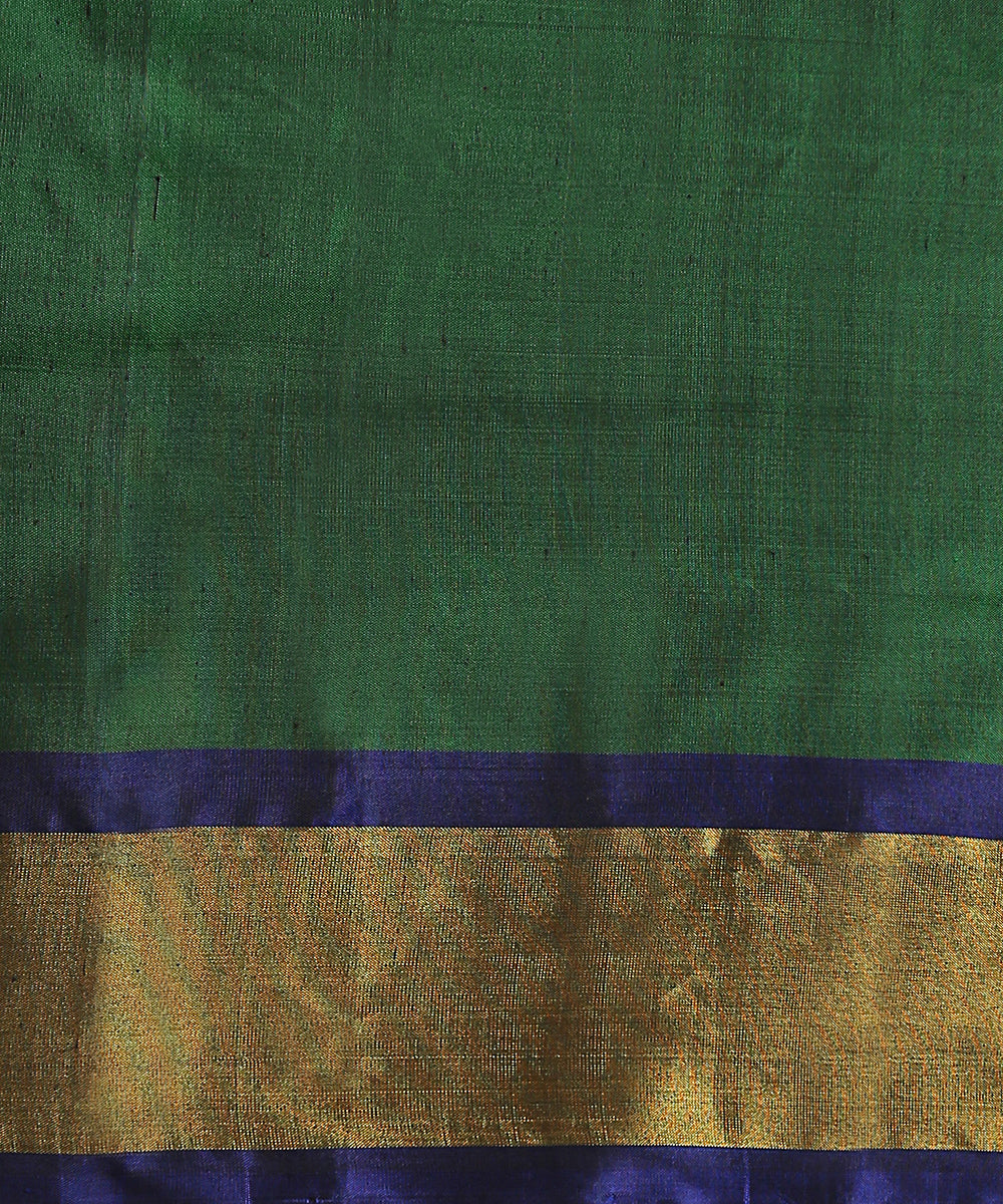 Handloom_Dark_Green_Pure_Mulberry_Silk_Patola_Saree_With_Blue_Border_WeaverStory_05