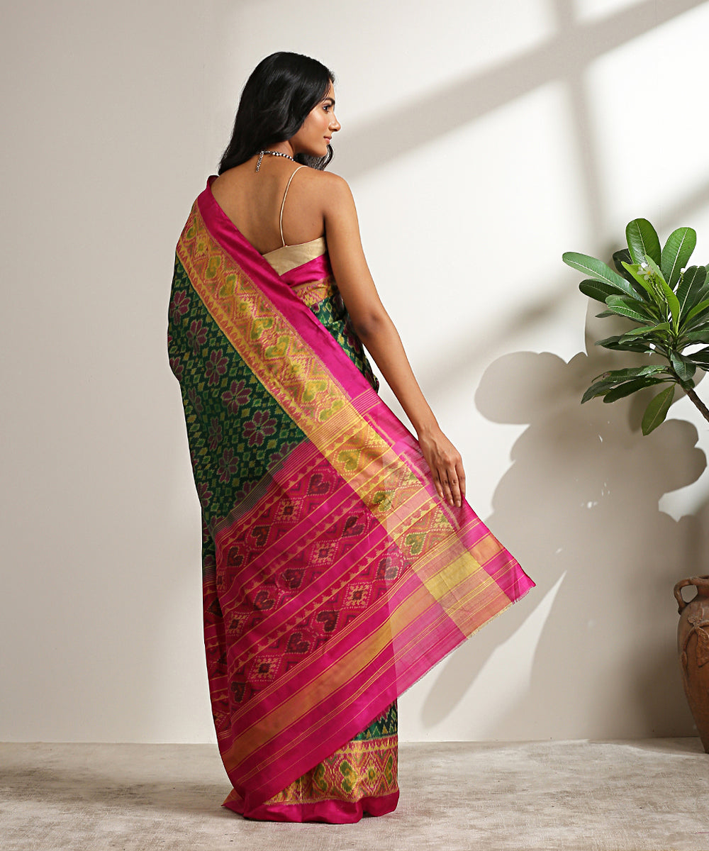 Green_Handloom_Pure_Mulbery_Silk_Patola_Saree_With_Pink_Border_And_Pallu_WeaverStory_03