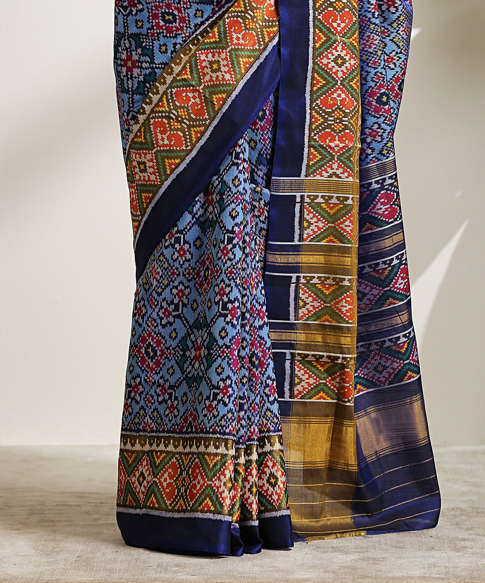 Handloom_Ink_Blue_Patola_Saree_With_Drak_Blue_Tissue_Border_WeaverStory_04