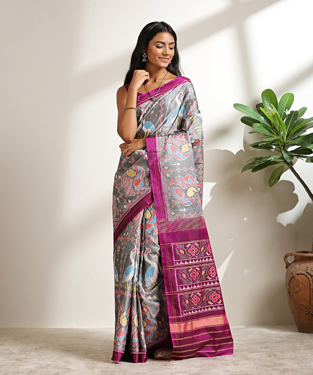 Grey_Handloom_Pure_Mulberry_Silk_8_Ply_Patola_Saree_With_Swan_Motifs_WeaverStory_02