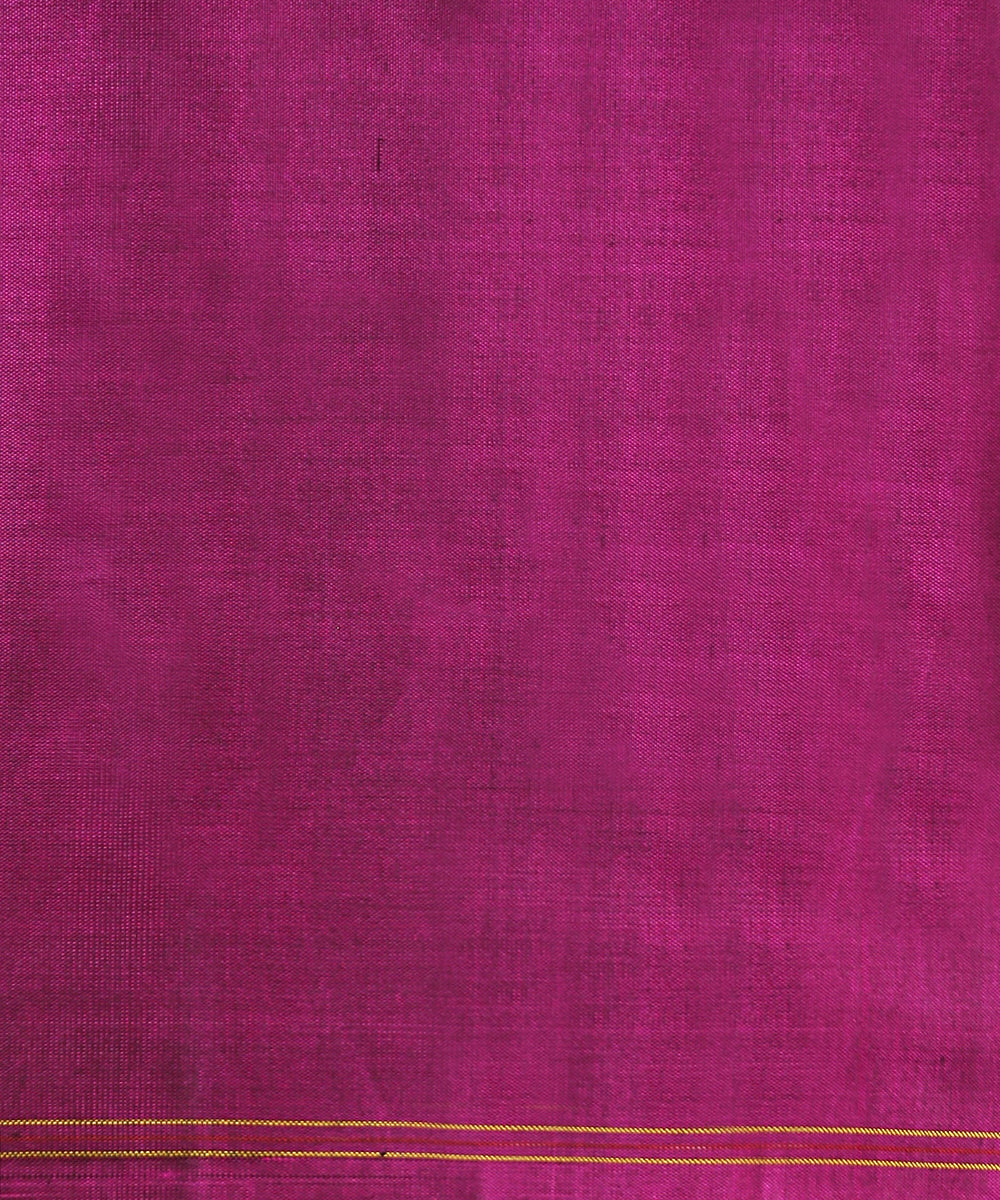 Grey_Handloom_Pure_Mulberry_Silk_8_Ply_Patola_Saree_With_Swan_Motifs_WeaverStory_05