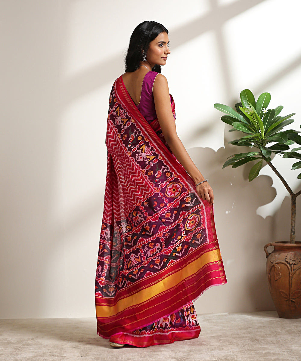Handloom_Pink_Twill_Weave_Pure_Mulberry_Silk_Patola_Saree_With_Purple_Border_And_Pallu_WeaverStory_03