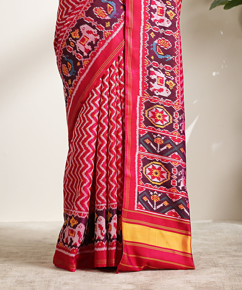 Handloom_Pink_Twill_Weave_Pure_Mulberry_Silk_Patola_Saree_With_Purple_Border_And_Pallu_WeaverStory_04