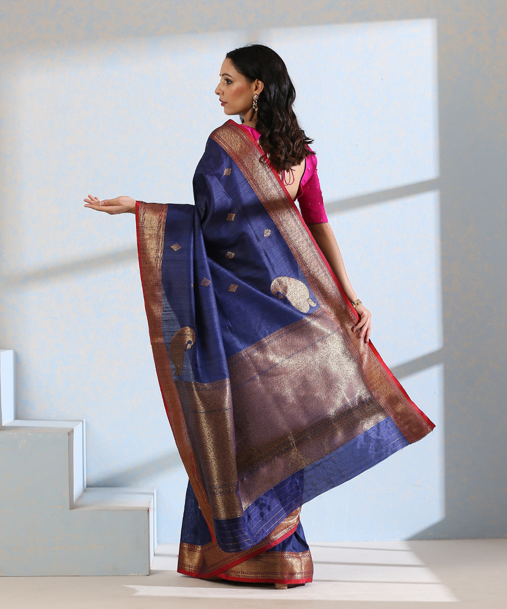 Handloom_Blue_Dupion_Silk_Banarasi_Saree_With_Red_Border_And_Antique_Zari_Booti_WeaverStory_03