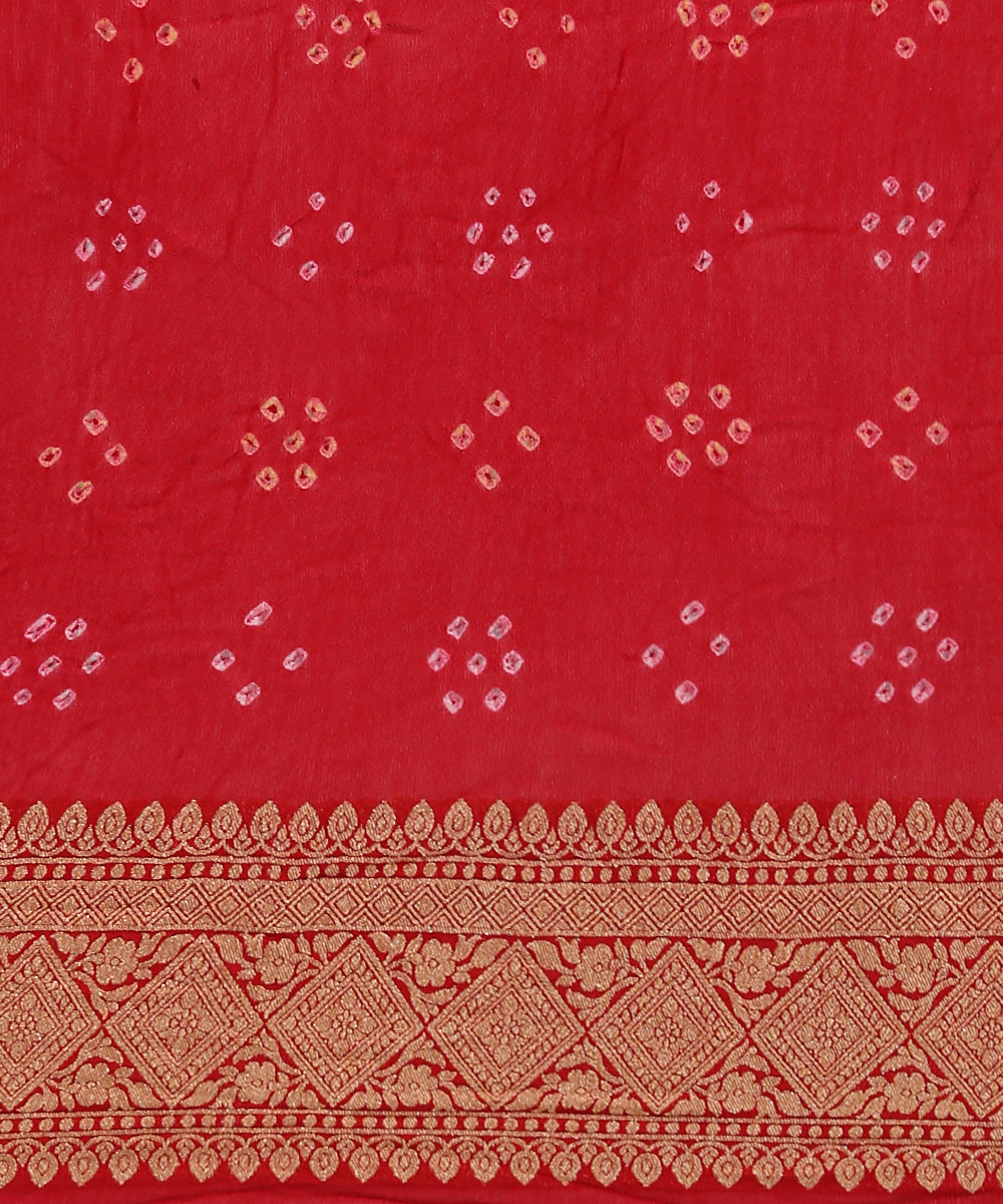 Handloom_Red_Georgette_Banarasi_Bandhej_Saree_With_Floral_Jaal_WeaverStory_05