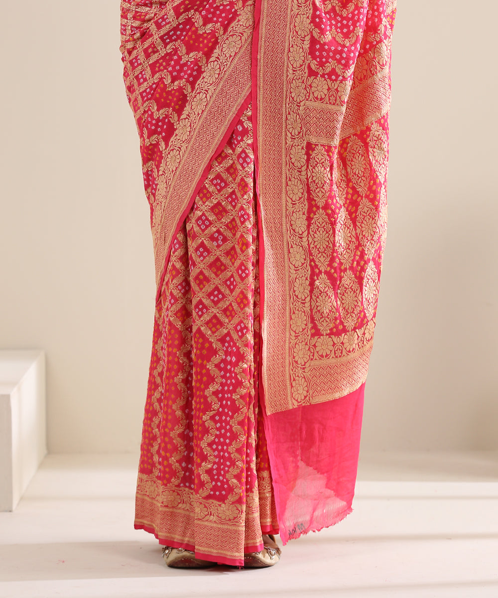 Coral_Pink_Handloom_Georgette_Banarasi_Bandhej_Saree_With_Zari_Pallu_WeaverStory_04
