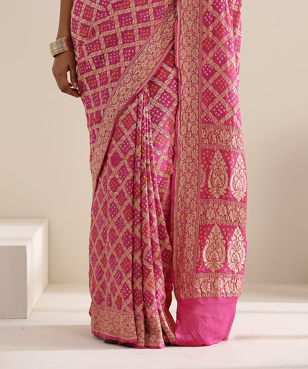 Pink_Handloom_Georgette_Banarasi_Bandhej_Saree_With_Floral_Jaal_WeaverStory_04