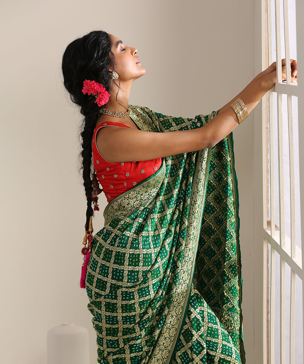 Handloom_Dark_Green_Georgette_Banarasi_Bandhej_Saree_With_Cutwork_Weave_WeaverStory_01