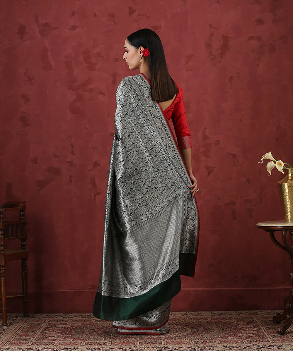 Handloom_Dark_Green_Pure_Katan_Silk_Banarasi_Saree_With_Kimkhab_Weave_WeaverStory_03