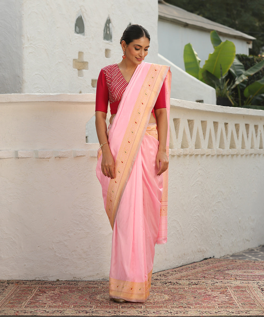 Handloom_Candy_Pink_Plain_Pure_Katan_Silk_Banarasi_Saree_With_Konia_WeaverStory_03
