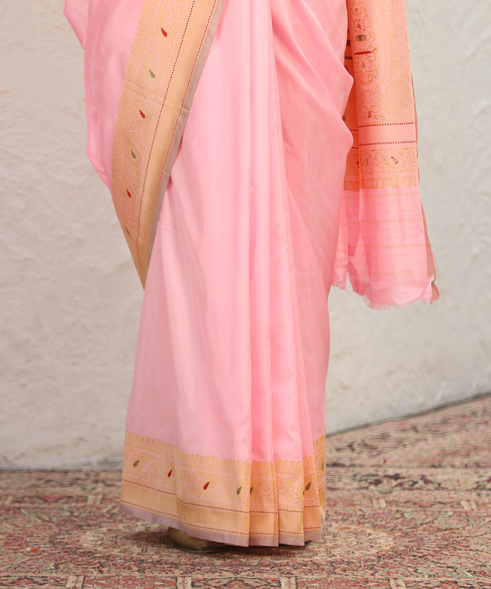 Handloom_Candy_Pink_Plain_Pure_Katan_Silk_Banarasi_Saree_With_Konia_WeaverStory_04