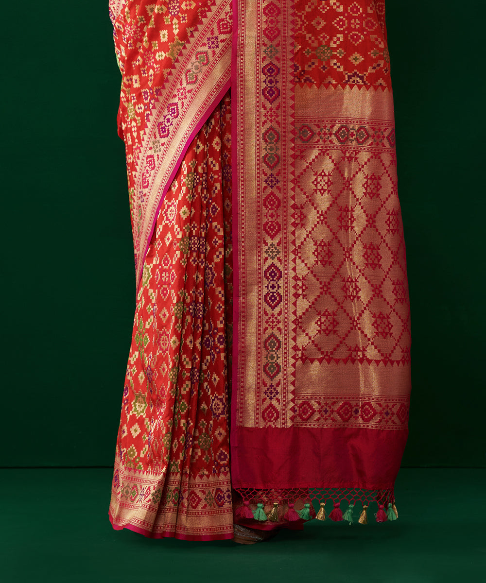 Orange_Handloom_Pure_Katan_Silk_Banarasi_Patola_Saree_With_Pink_Border_WeaverStory_04