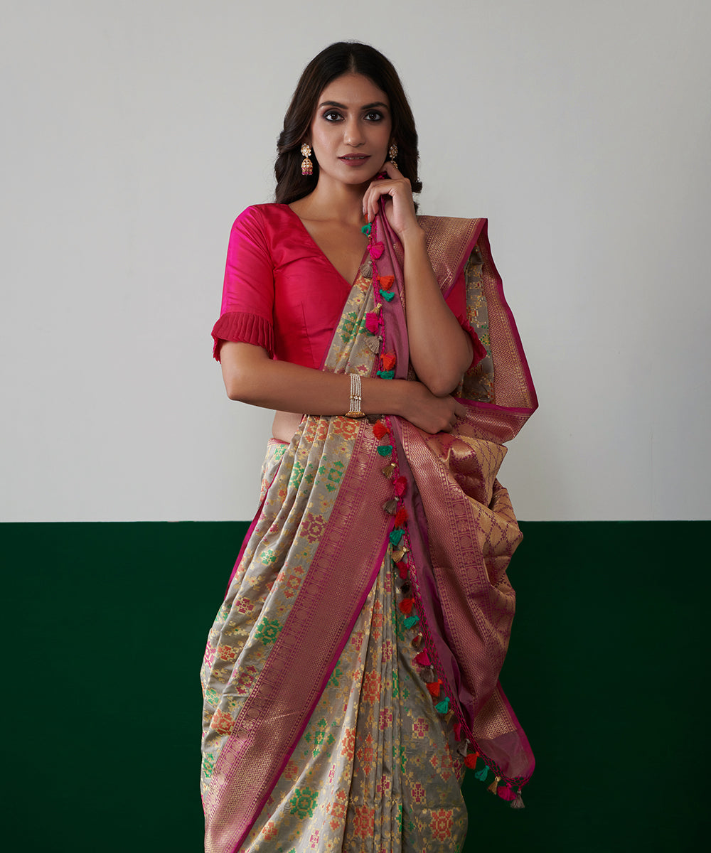 Handloom_Grey_Pure_Katan_Silk_Banarasi_Patola_Saree_With_Pink_Border_WeaverStory_01