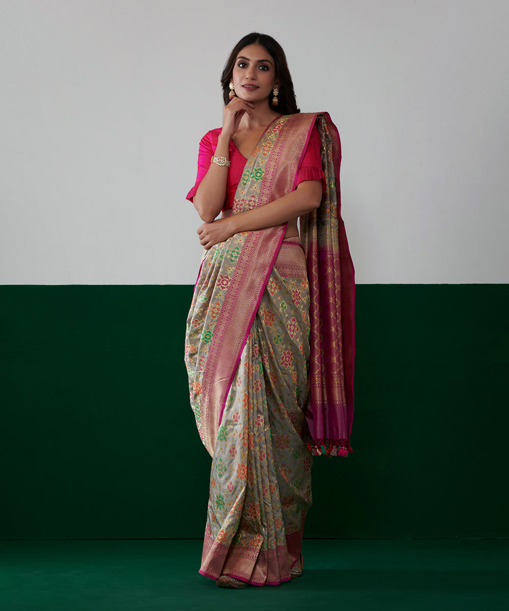 Handloom_Grey_Pure_Katan_Silk_Banarasi_Patola_Saree_With_Pink_Border_WeaverStory_02