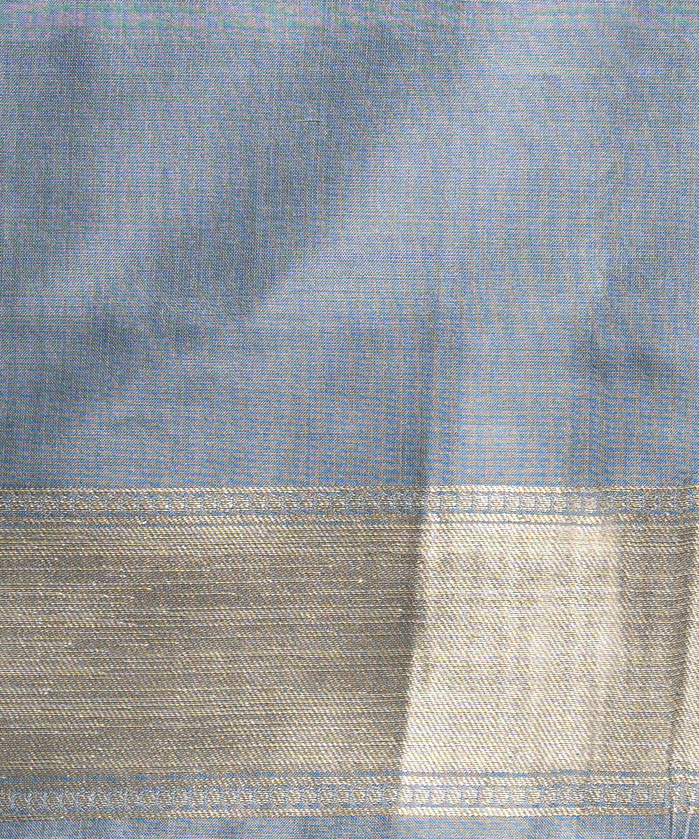 Grey_Handloom_Pure_Katan_Silk_Banarasi_Saree_With_Temple_Border_And_Floral_Jaal_WeaverStory_05