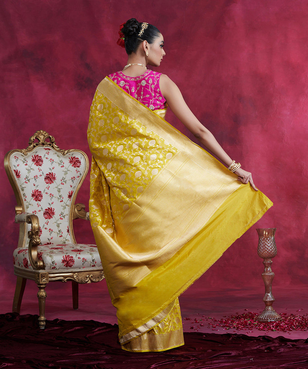 Handloom_Lime_Green_Pure_Katan_Silk_Banarasi_Jangla_Saree_In_Cutwork_Weave_WeaverStory_03