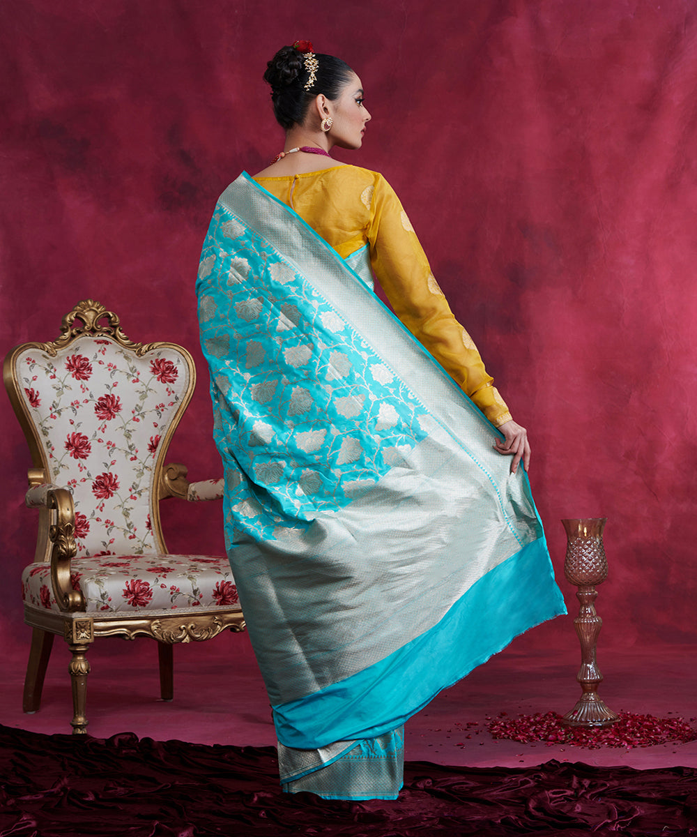 Handloom_Sky_Blue_Pure_Katan_Silk_Banarasi_Jangla_Saree_In_Cutwork_Weave_WeaverStory_03