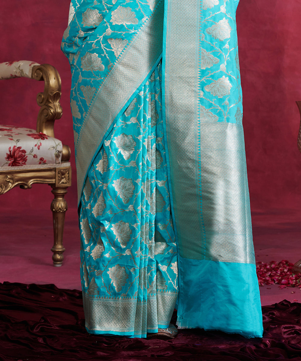 Handloom_Sky_Blue_Pure_Katan_Silk_Banarasi_Jangla_Saree_In_Cutwork_Weave_WeaverStory_04