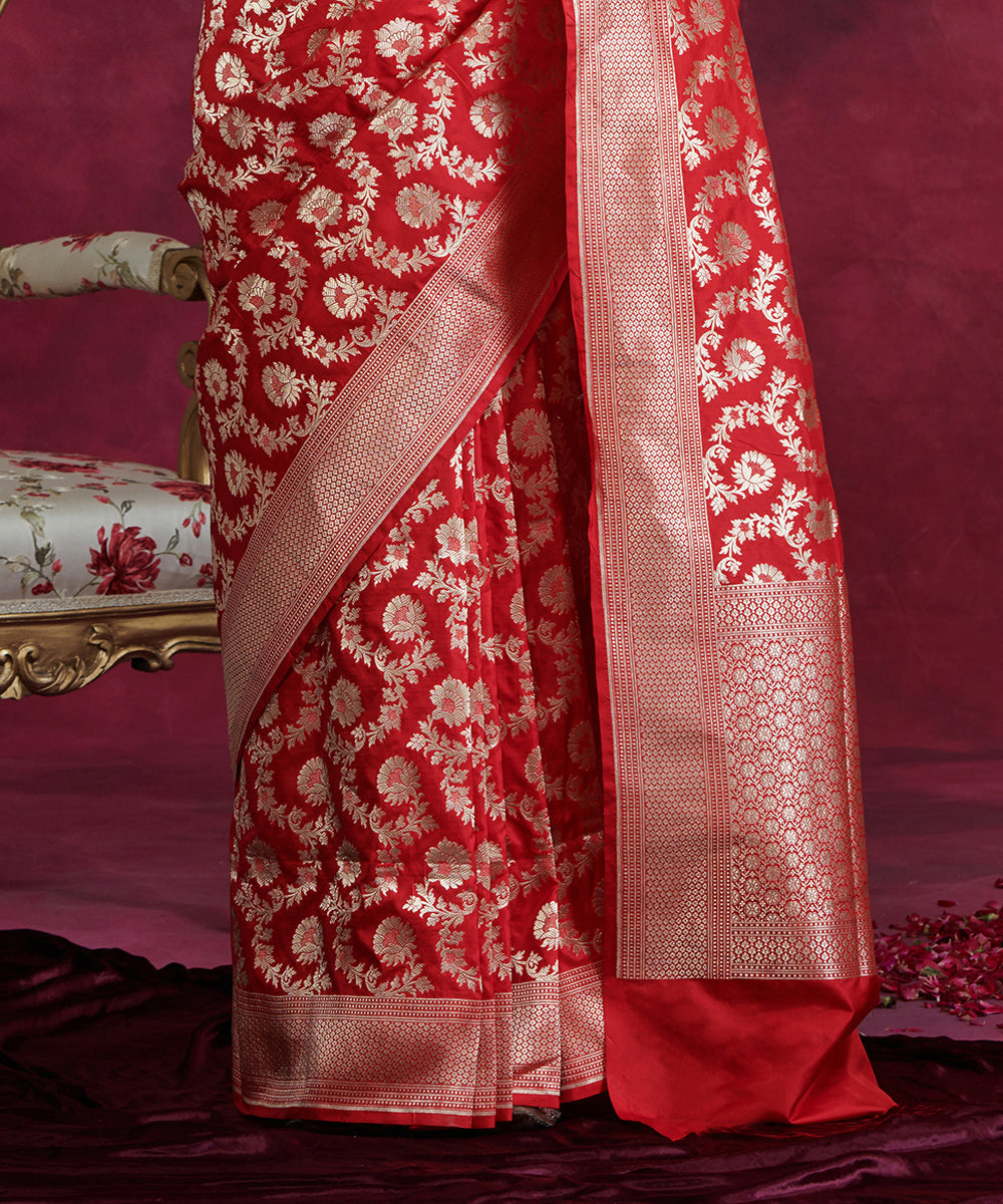 Red_Handloom_Pure_Katan_Silk_Banarasi_Jangla_Saree_In_Cutwork_Weave_WeaverStory_04