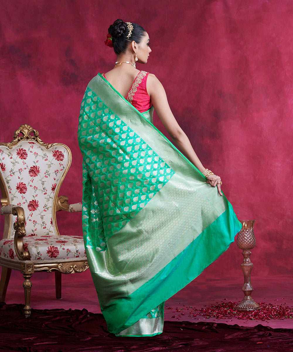 Handloom_Fresh_Green_Pure_Katan_Silk_Banarasi_Saree_With_Zari_Motifs_WeaverStory_03