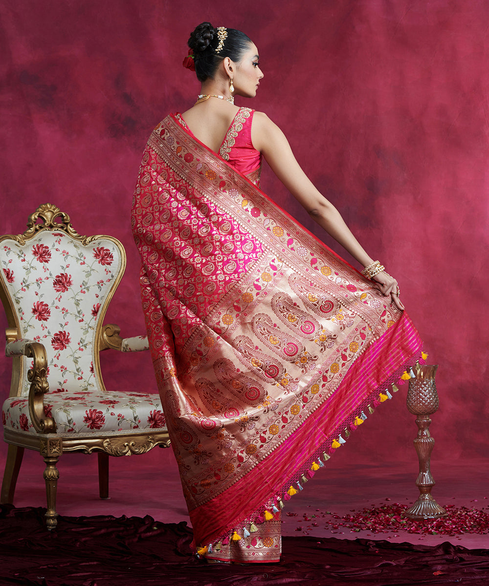 Handloom_Hot_Pink_Pure_Katan_Silk_Banaarsi_Saree_With_Paithani_Border_WeaverStory_03
