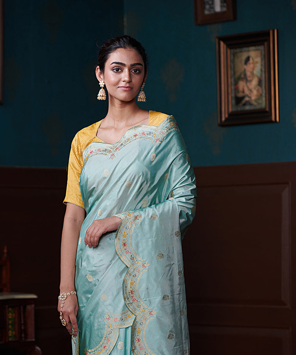 Powder_Blue_Handloom_Pure_Katan_Silk_Banarasi_Saree_With_Scalloped_Meenakari_Border_And_Pink_Blouse_WeaverStory_01