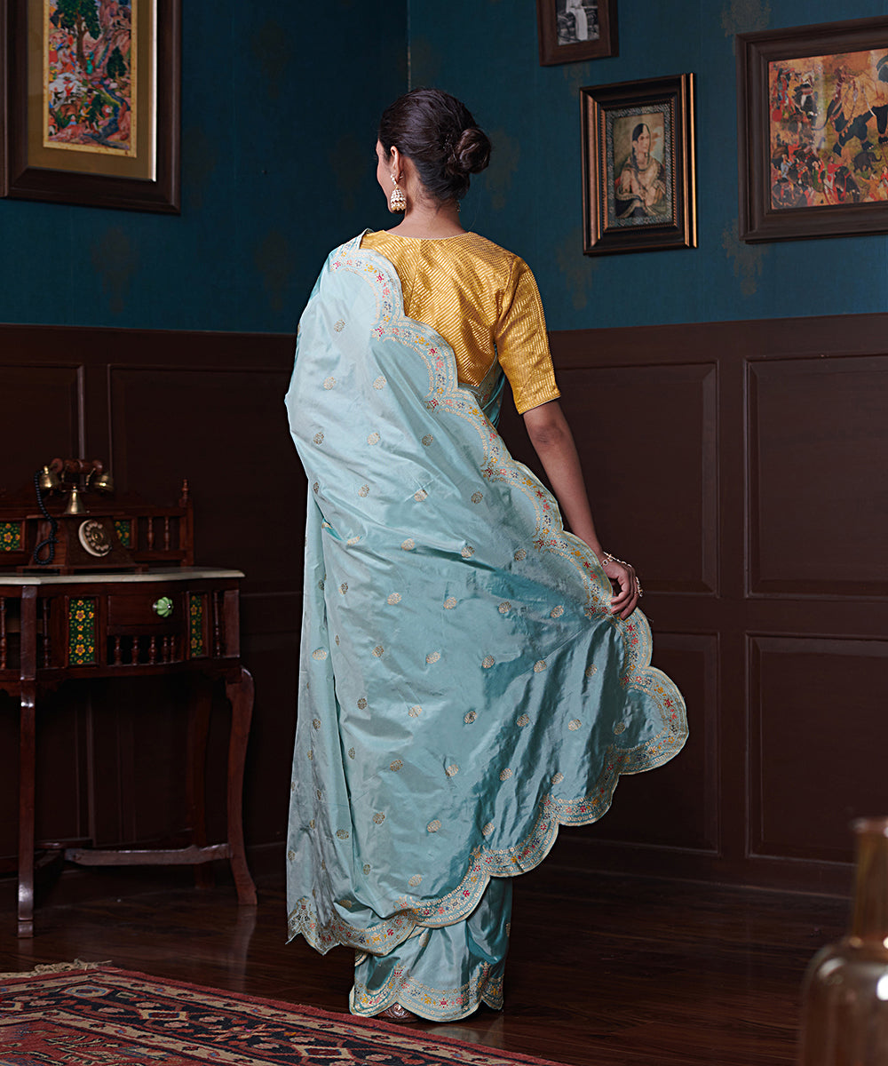 Powder_Blue_Handloom_Pure_Katan_Silk_Banarasi_Saree_With_Scalloped_Meenakari_Border_And_Pink_Blouse_WeaverStory_03