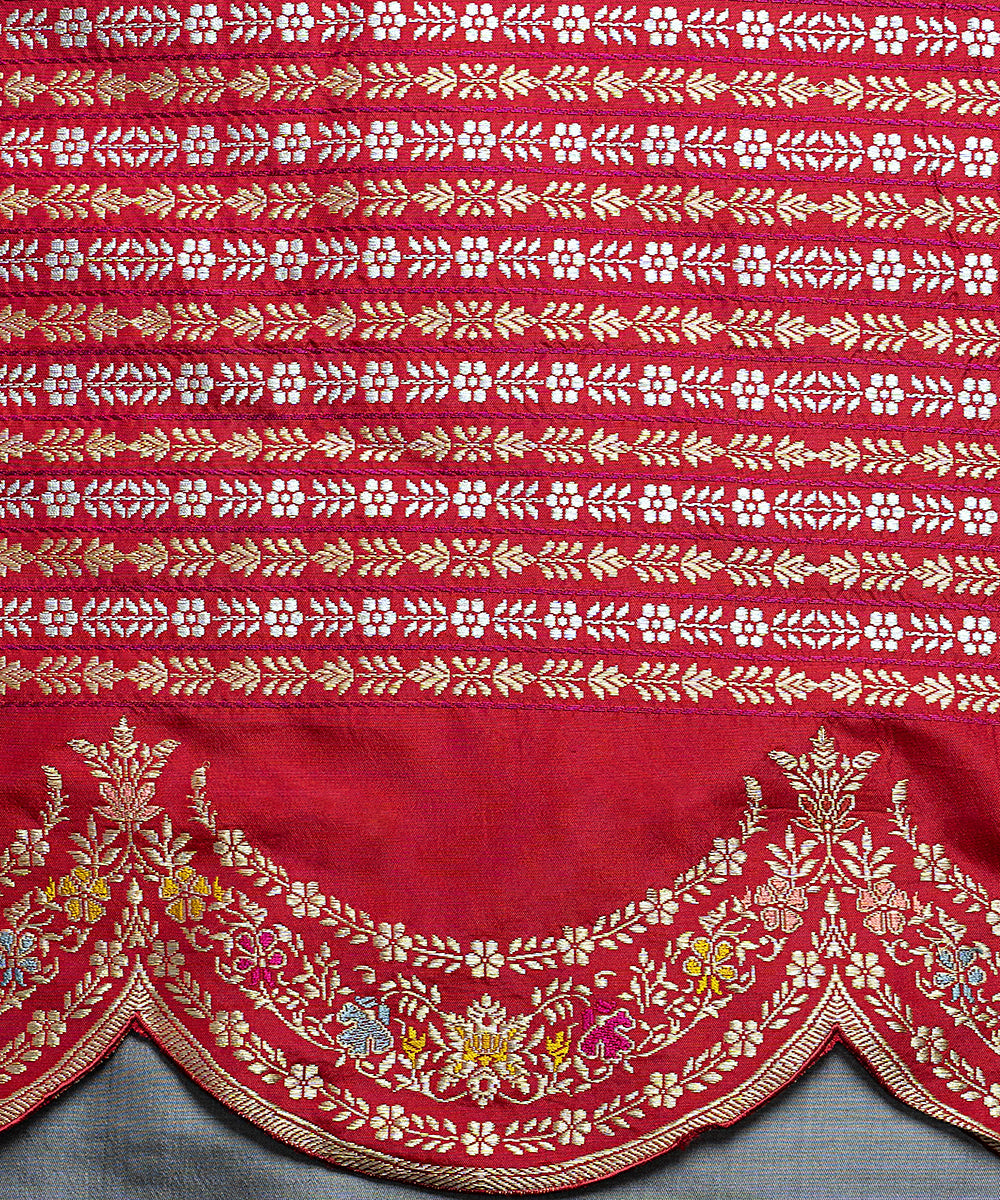 Handloom_Dark_Wine_Pure_Katan_Silk_Banarasi_Saree_With_Scalloped_Meenakari_Border_And_Pink_Blouse_WeaverStory_05