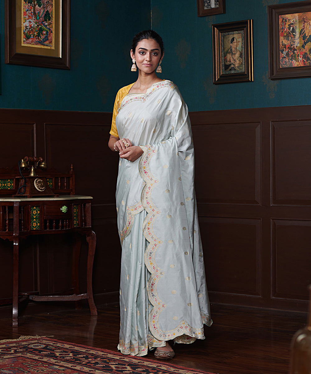 Handloom_Pale_Blue_Pure_Katan_Silk_Banarasi_Saree_With_Scalloped_Meenakari_Border_And_Pink_Blouse_WeaverStory_02