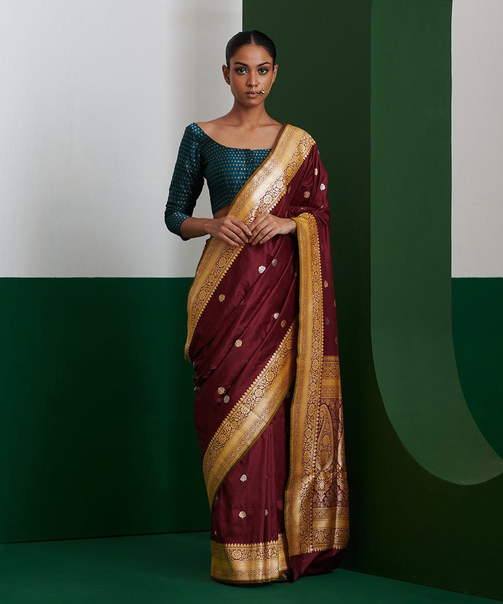 Handloom_Wine_Pure_Katan_Silk_Banarasi_Saree_With_Green_Selvedge_WeaverStory_02
