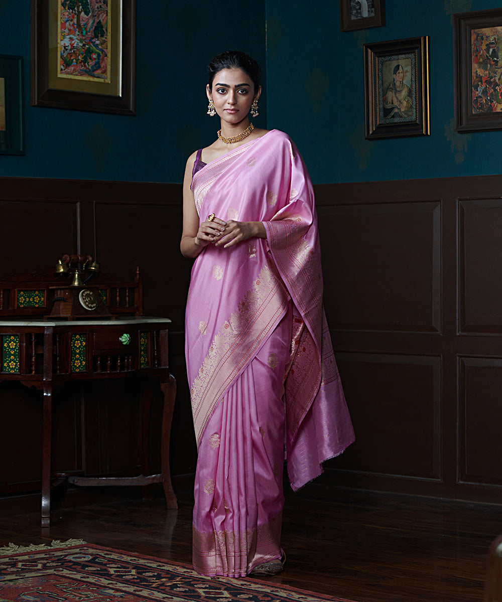 Rose_Pink_Handloom_Pure_Katan_Silk_Banarasi_Saree_With_Kadhwa_Booti_WeaverStory_02