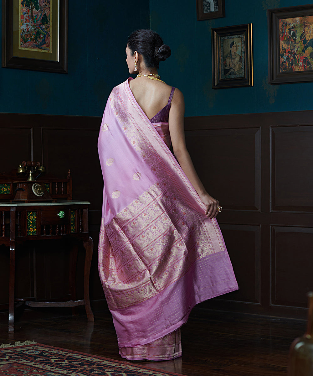 Rose_Pink_Handloom_Pure_Katan_Silk_Banarasi_Saree_With_Kadhwa_Booti_WeaverStory_03
