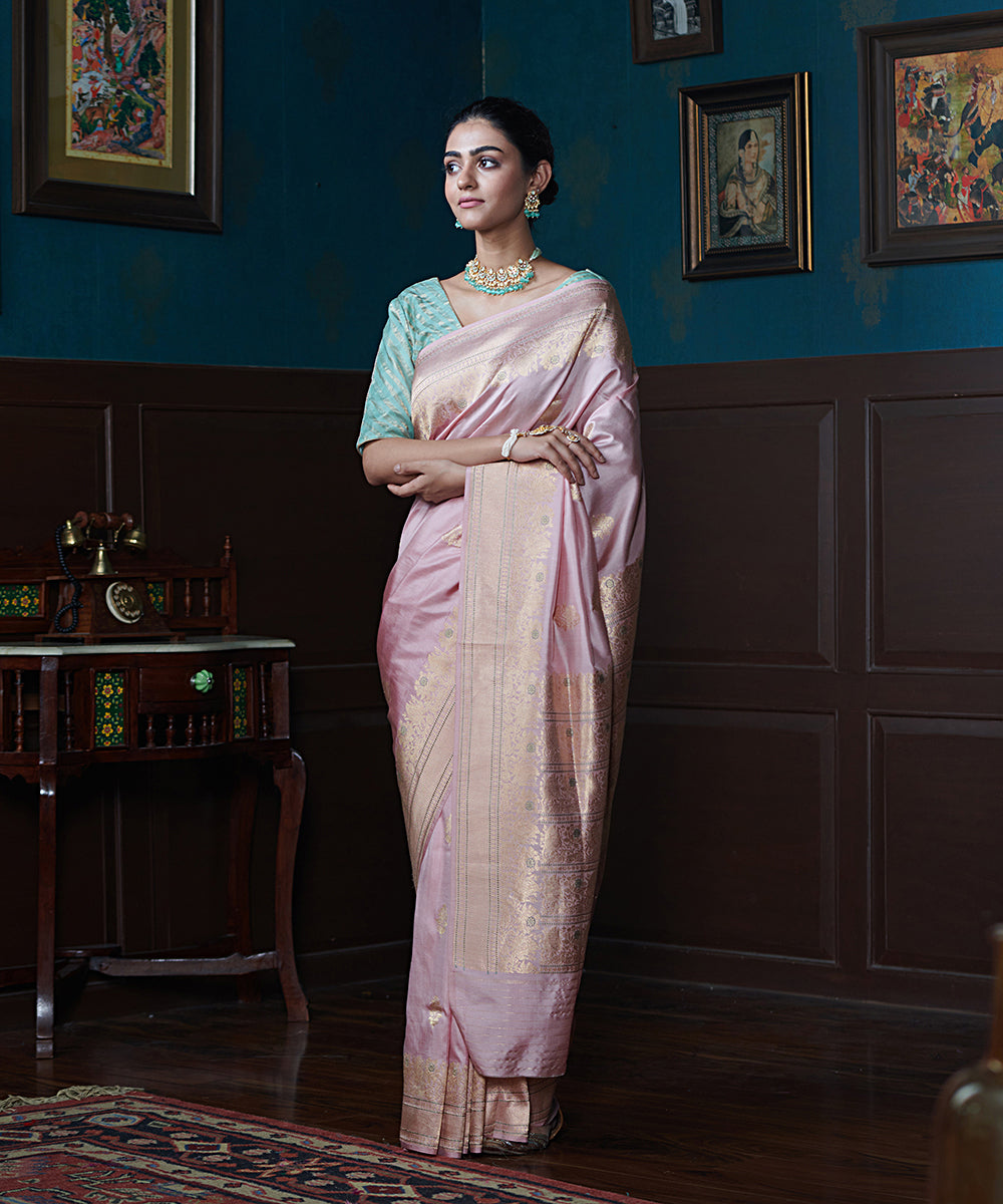 Blush_Pink_Handloom_Pure_Katan_Silk_Banarasi_Saree_With_Kadhwa_Booti_WeaverStory_02