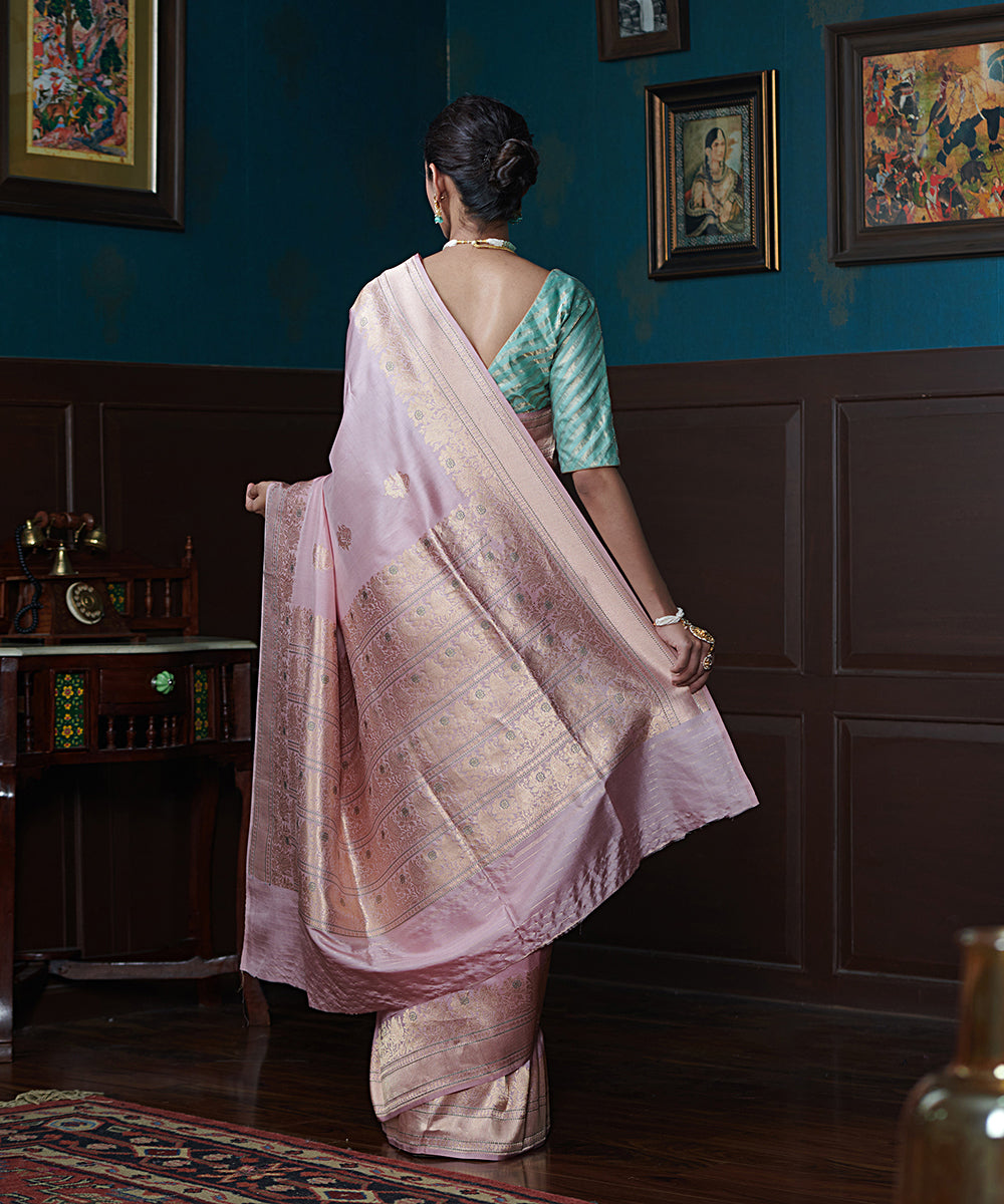 Blush_Pink_Handloom_Pure_Katan_Silk_Banarasi_Saree_With_Kadhwa_Booti_WeaverStory_03