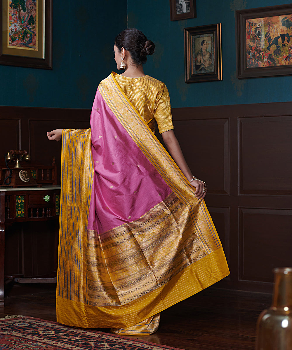 Handloom_Rose_Pink_Pure_Katan_Silk_Banarasi_Saree_With_Yellow_Meenakari_Contrast_Border_WeaverStory_03