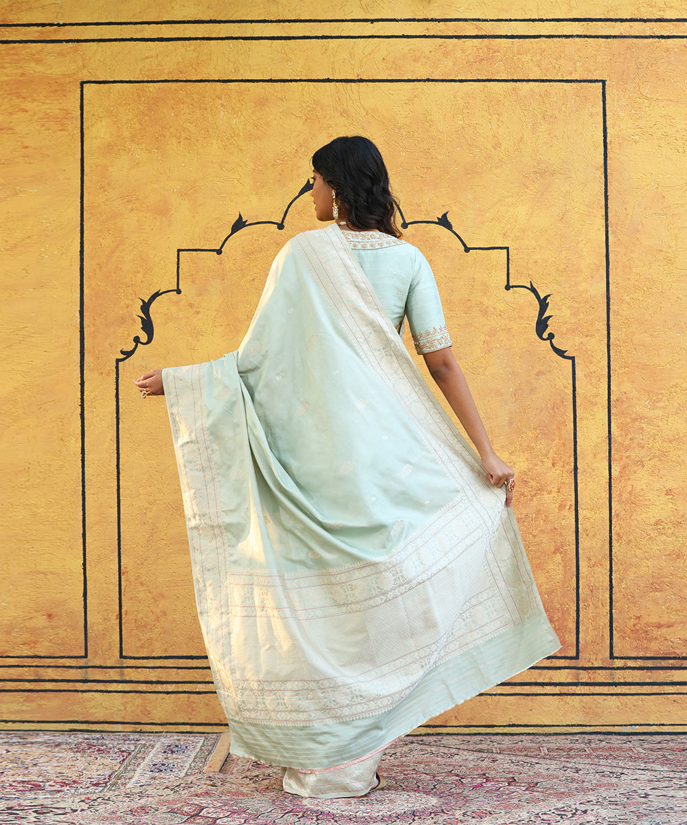 Pistachio_Green_Handloom_Pure_Katan_Silk_Banarasi_Saree_With_Ektara_Kadhwa_Booti_WeaverStory_03