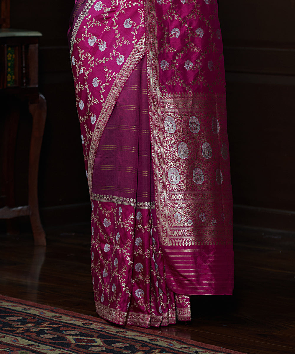 Wine_Handloom_Pure_Katan_Silk_Banarasi_Saree_With_Plum_Kadhwa_Border_WeaverStory_04
