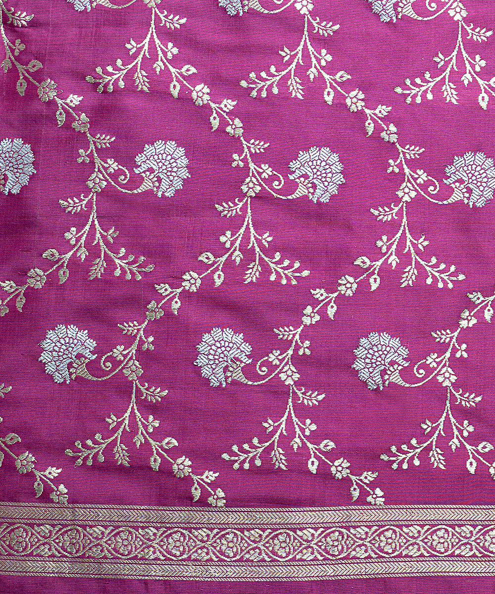 Wine_Handloom_Pure_Katan_Silk_Banarasi_Saree_With_Plum_Kadhwa_Border_WeaverStory_05