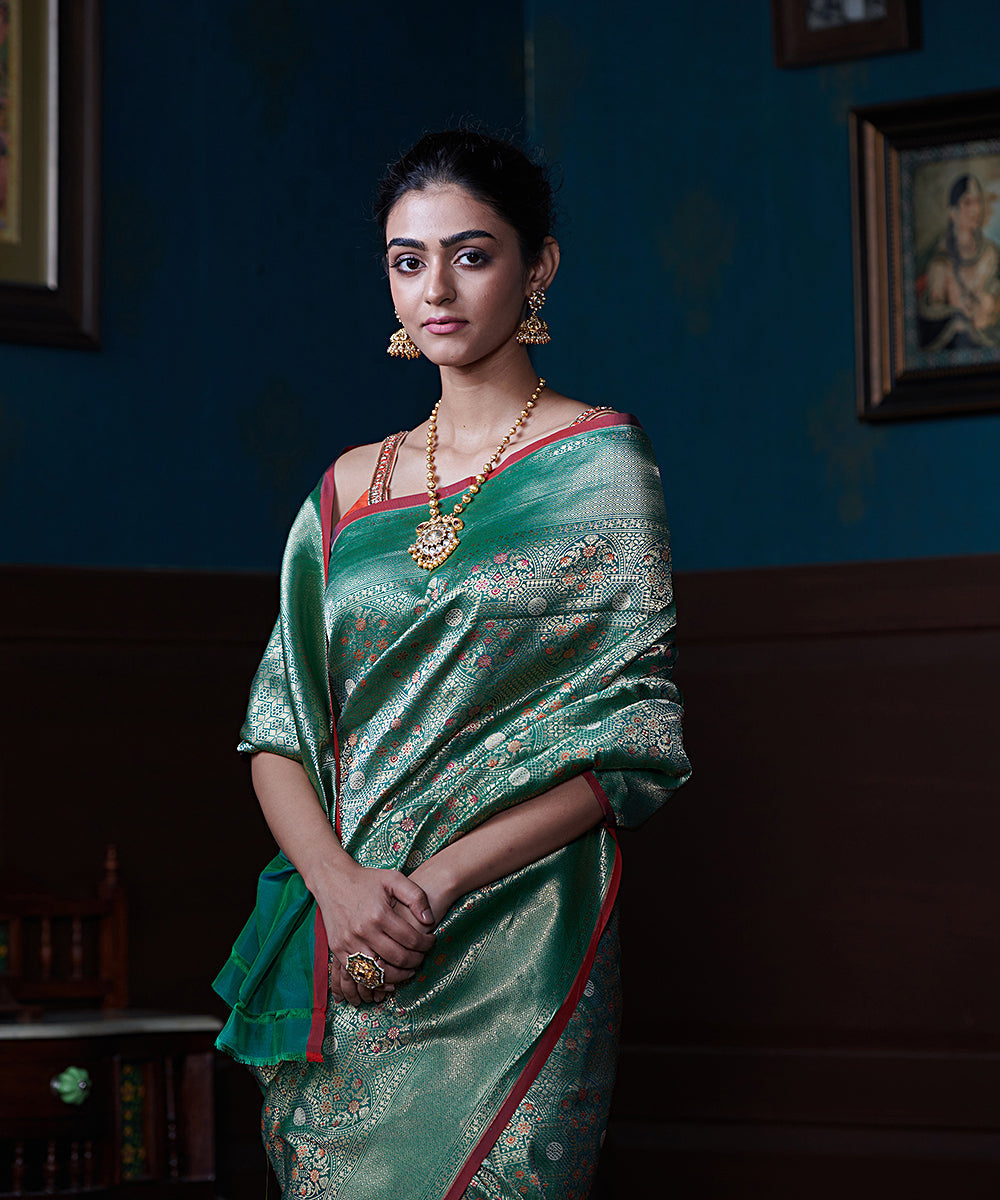 Handloom_Emerald_Green_Pure_Katan_Silk_Meenakari_Banarasi_Saree_With_Yellow_Blouse_WeaverStory_01