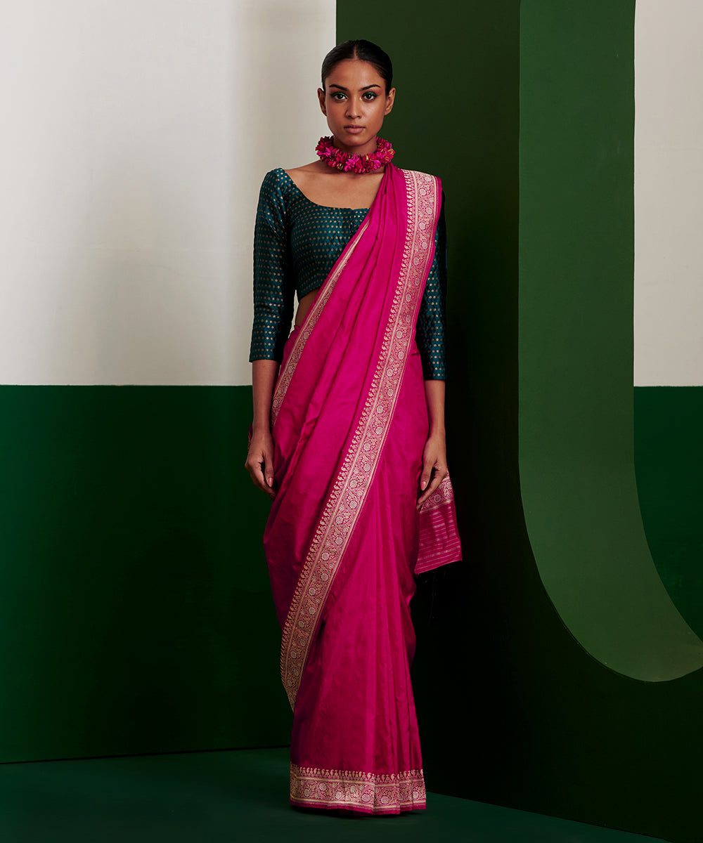 Pink_Handloom_Pure_Katan_Silk_Plain_Banarasi_Saree_With_Konia_Pallu_WeaverStory_02