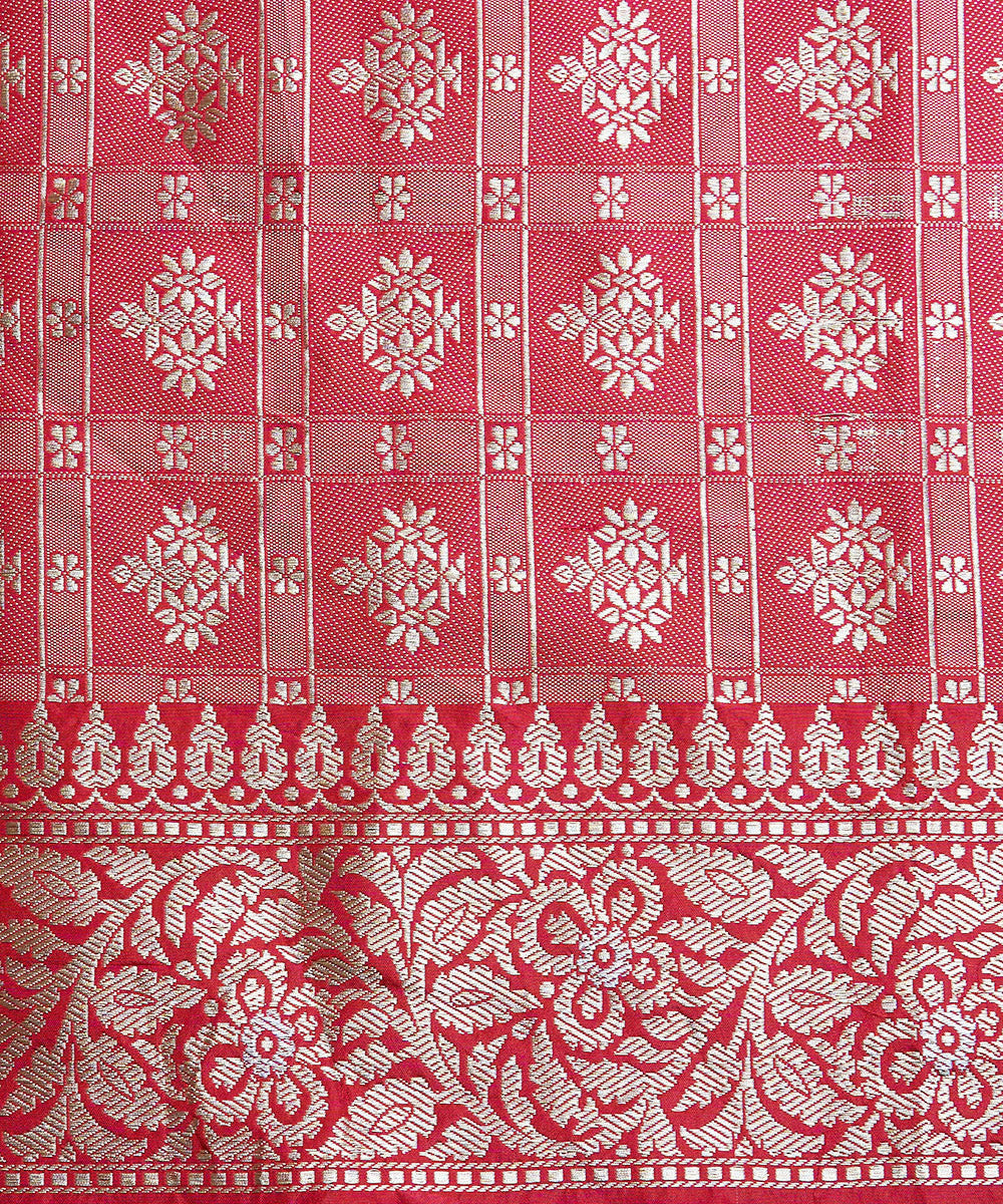 Handloom_Peach_And_Light_Pink_Dual_Tone_Pure_Katan_Silk_Banarasi_Saree_WeaverStory_05