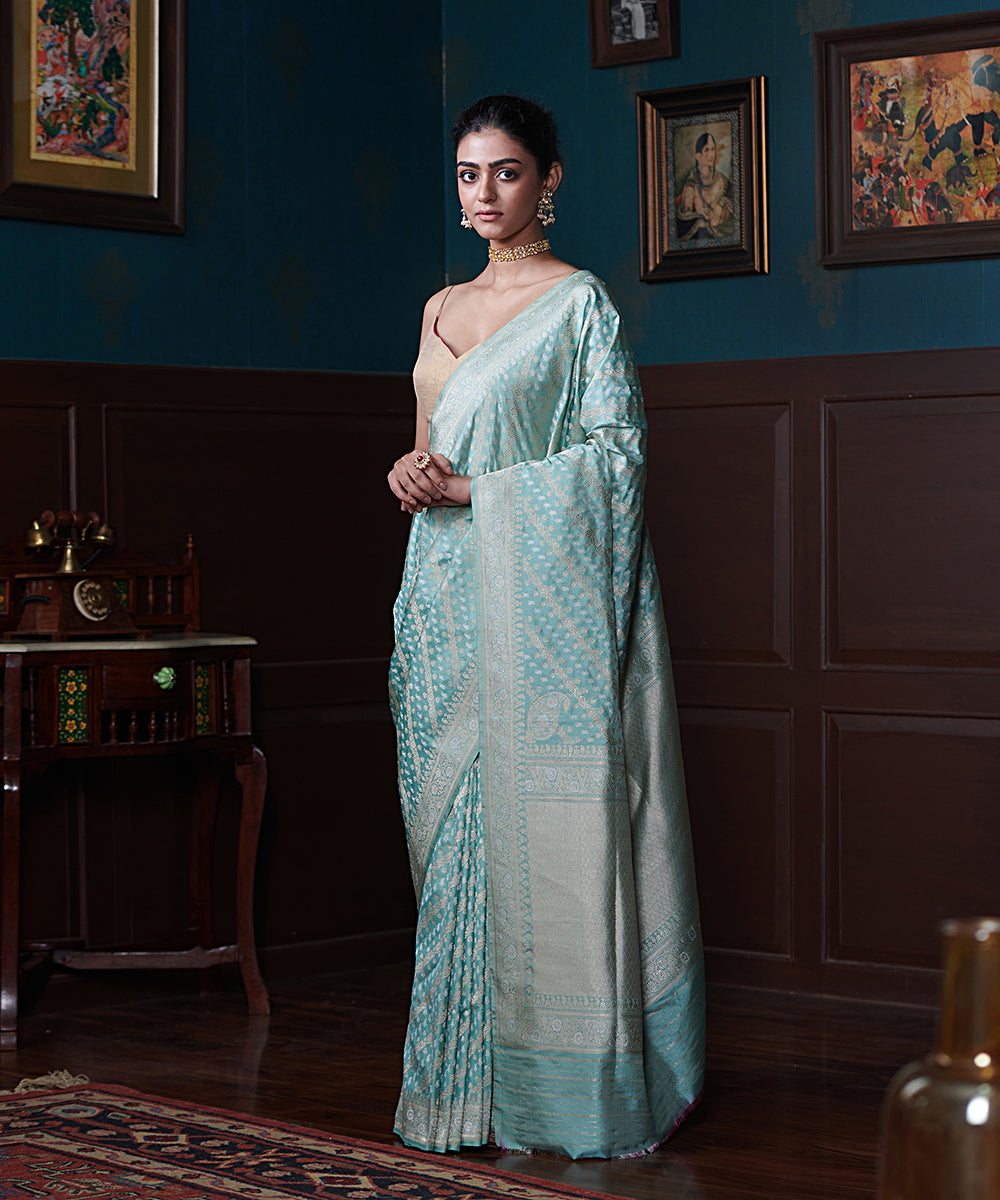 Powder_Blue_Handloom_Pure_Katan_Silk_Banarasi_Saree_With_Aada_Zari_Jaal_WeaverStory_02