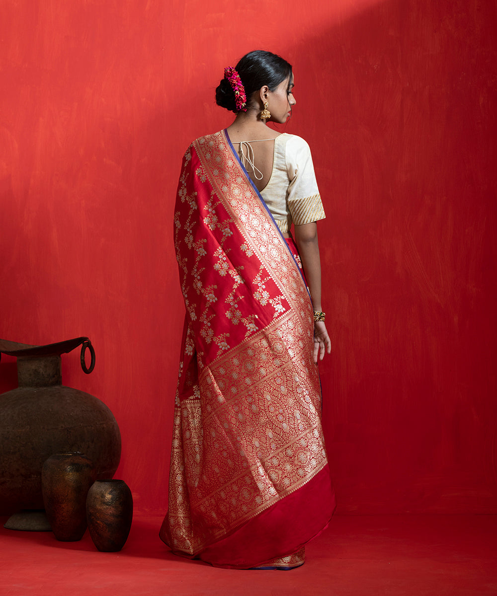 Red_Handloom_Ektarta_Pure_Katan_Silk_Banarasi_Saree_With_Sona_Rupa_Jaal_WeaverStory_03