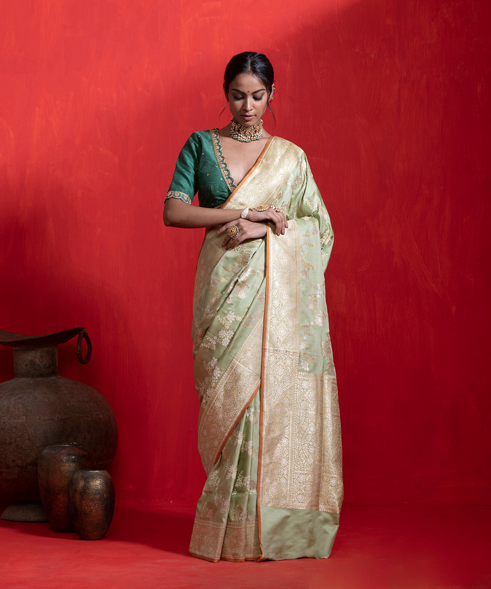 Pistachio_Green_Handloom_Ektara_Pure_Katan_Silk_Banarasi_Saree_With_Sona_Rupa_Kadhwa_Jaal_WeaverStory_02