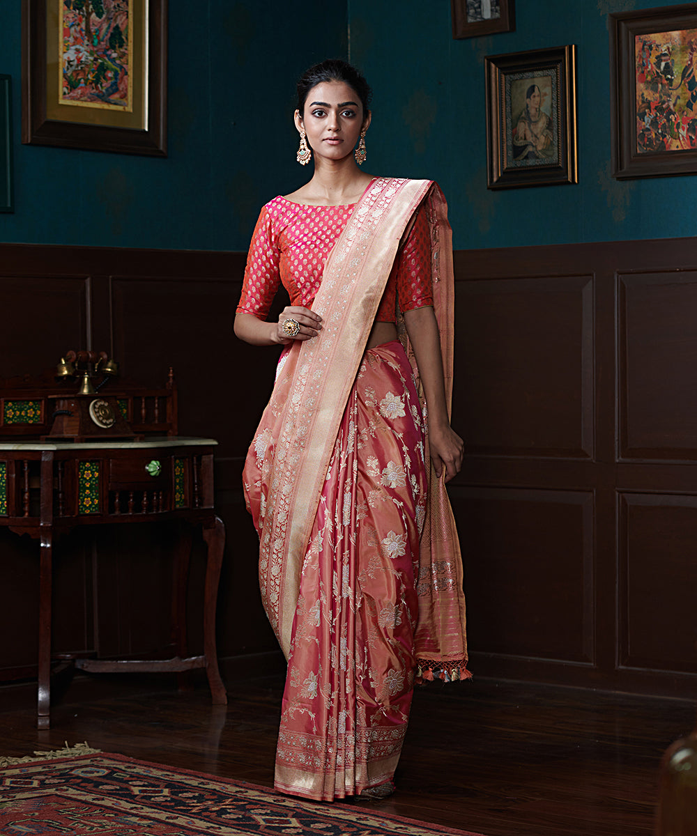 Handloom_Pink_And_Peach_Dual_Tone_Pure_Katan_Silk_Banarasi_Saree_With_Sona_Rupa_Zari_Jaal_WeaverStory_02